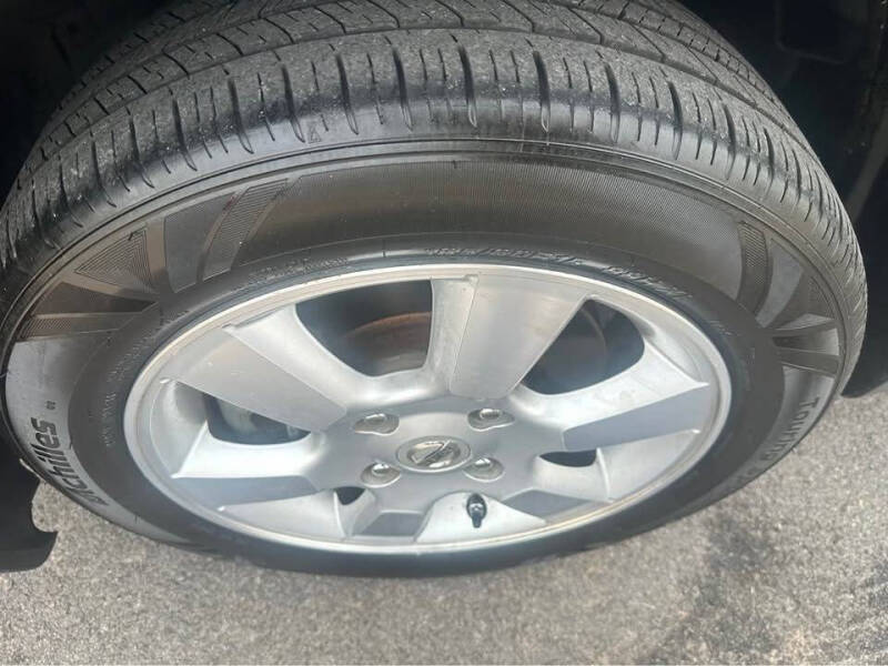 2012 Nissan Versa 1.8 SL