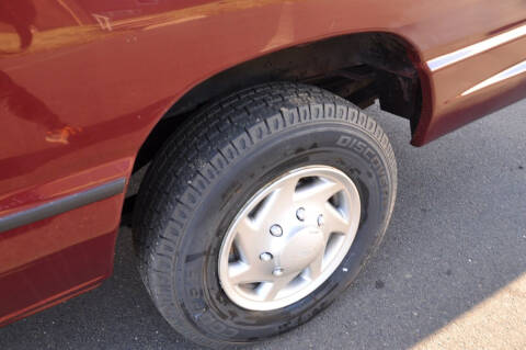 2005 Ford E-Series E-350 SD XLT