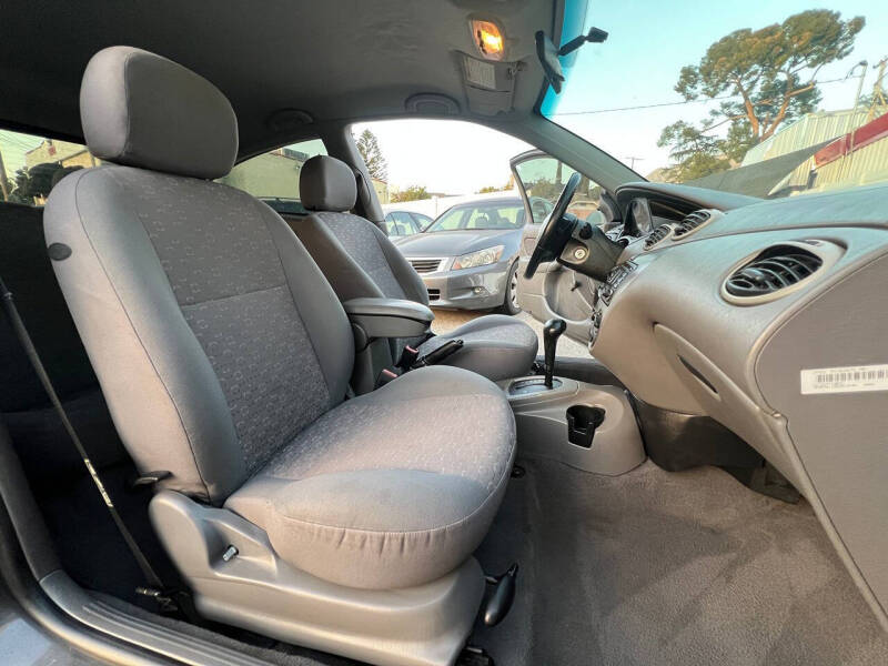 2003 Ford Focus ZX3