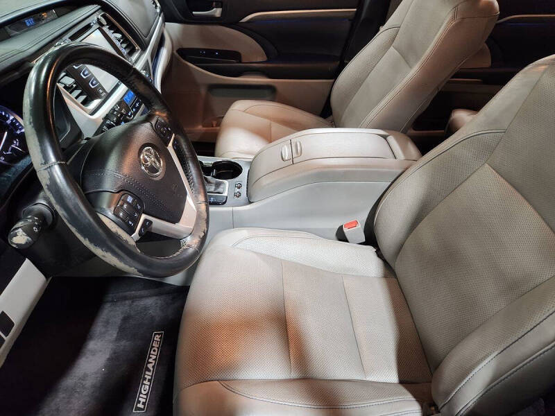 2017 Toyota Highlander Limited