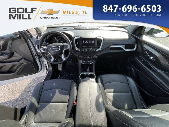 2023 GMC Terrain SLT