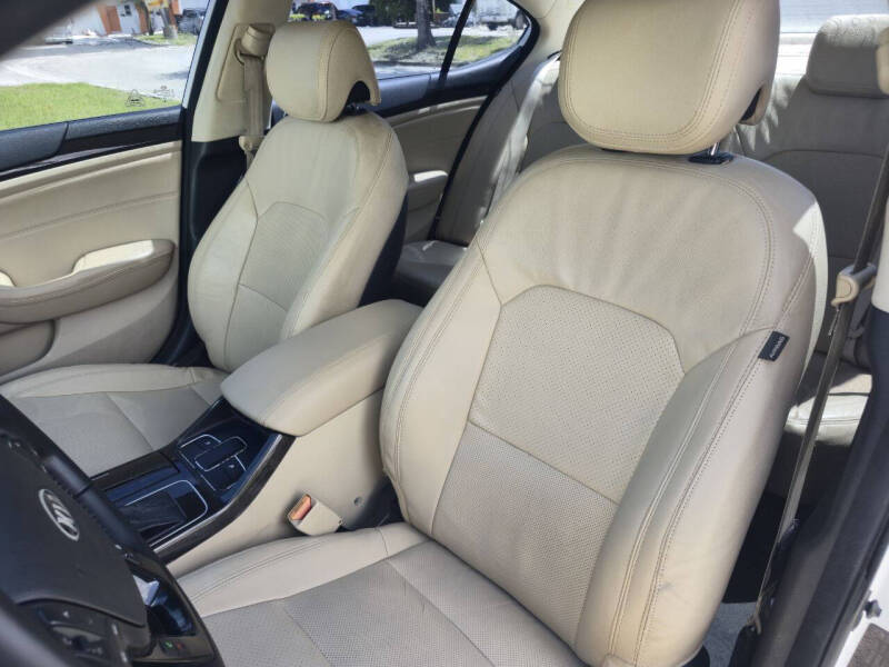 2016 Kia Cadenza Limited