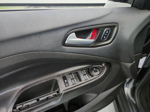 2017 Ford C-MAX Hybrid Titanium
