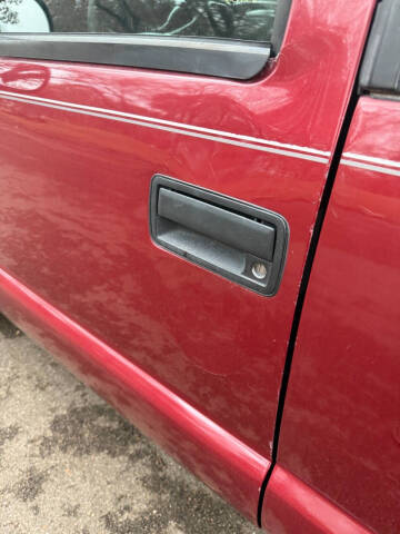 2000 Chevrolet S-10 LS