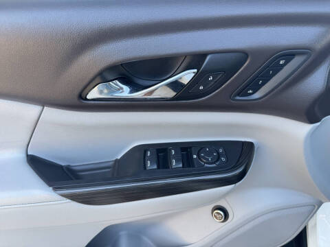 2017 GMC Acadia SLT-2
