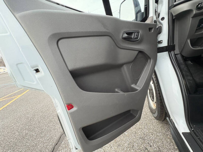2024 Ford Transit 250