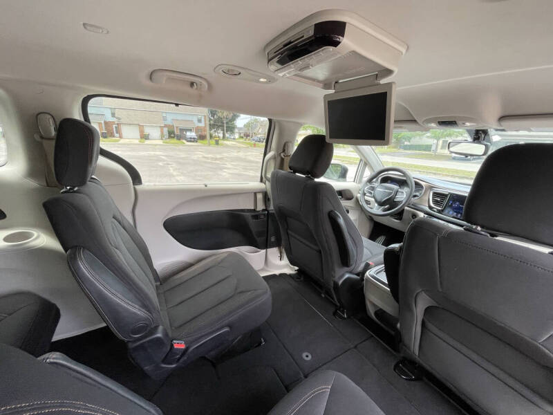 2017 Chrysler Pacifica Touring Plus