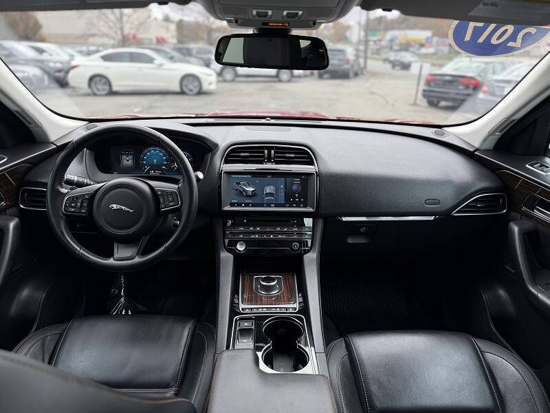 2017 Jaguar F-PACE 35t Prestige