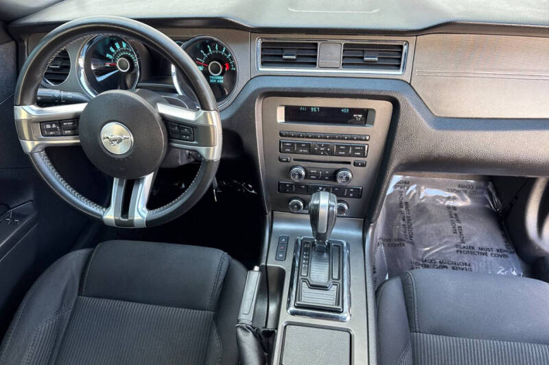2013 Ford Mustang V6