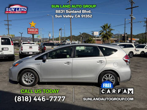 2017 Toyota Prius v Three