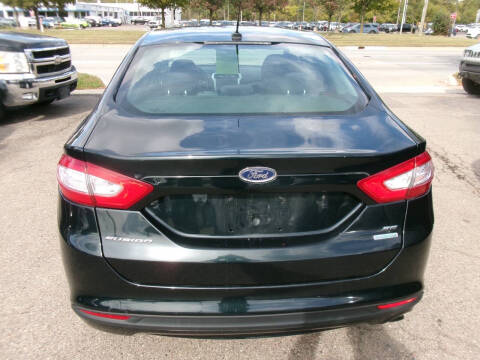 2014 Ford Fusion SE