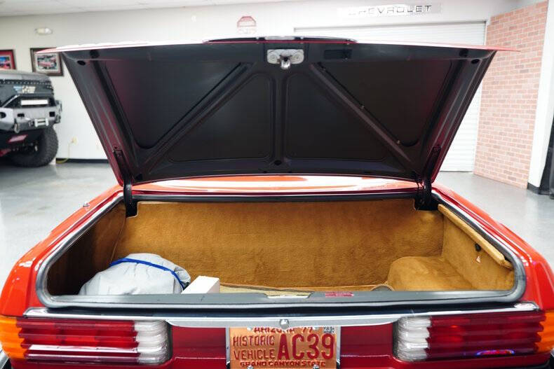 1986 Mercedes-Benz 560-Class 560 SL