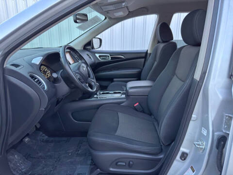 2019 Nissan Pathfinder SV