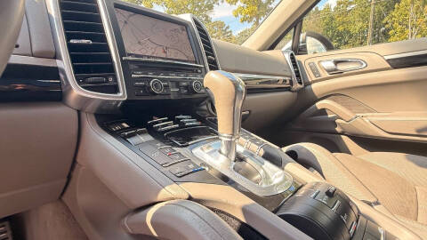 2011 Porsche Cayenne S Hybrid