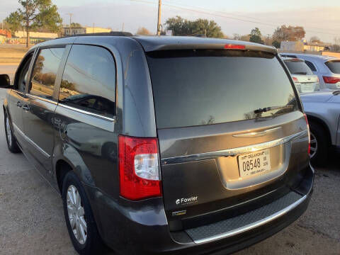 2016 Chrysler Town and Country Touring