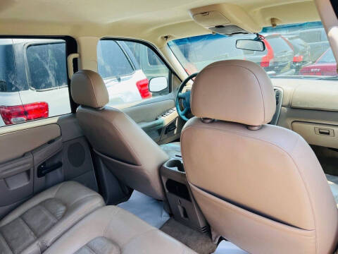 2005 Ford Explorer XLT