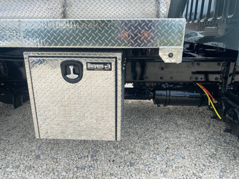 2014 Freightliner M2 106