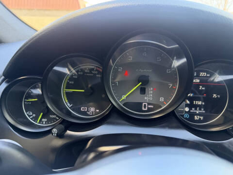 2017 Porsche Cayenne S E-Hybrid Platinum Edition