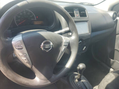 2019 Nissan Versa S Plus