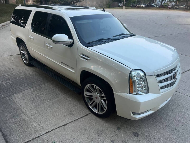 2013 Cadillac Escalade ESV for sale at Raptor Motors in Chicago IL