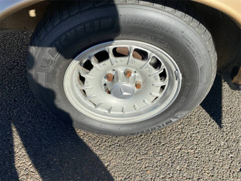 1985 Mercedes-Benz 300-Class 300 D