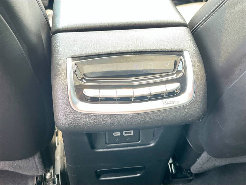 2022 Cadillac XT6 Premium Luxury