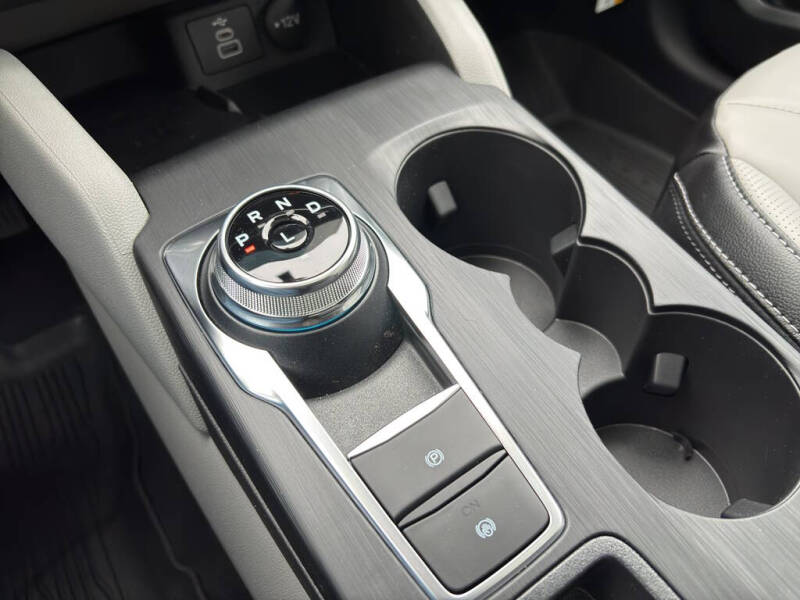 2026 Ford Escape Platinum