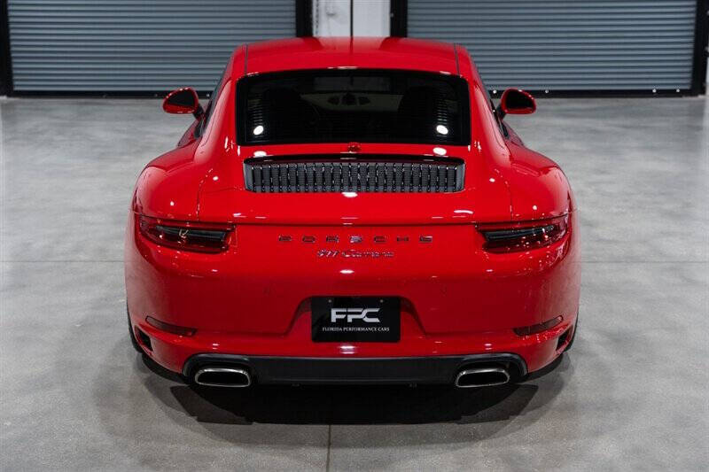 2017 Porsche 911 Carrera