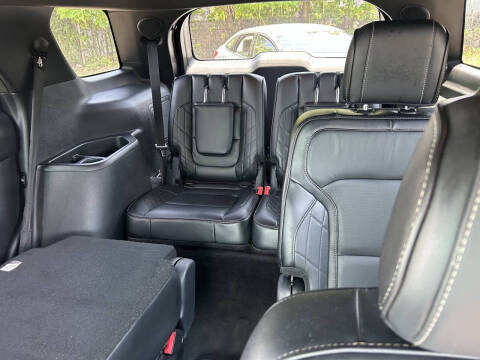 2017 Ford Explorer Platinum