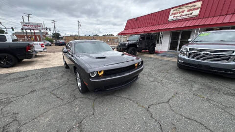 2019 Dodge Challenger SXT