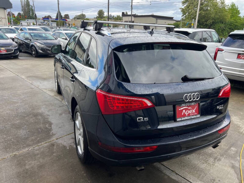 2011 Audi Q5 2.0T quattro Premium Plus