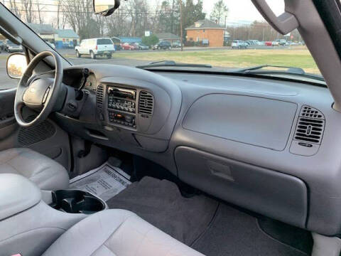 2003 Ford F-150 Lariat