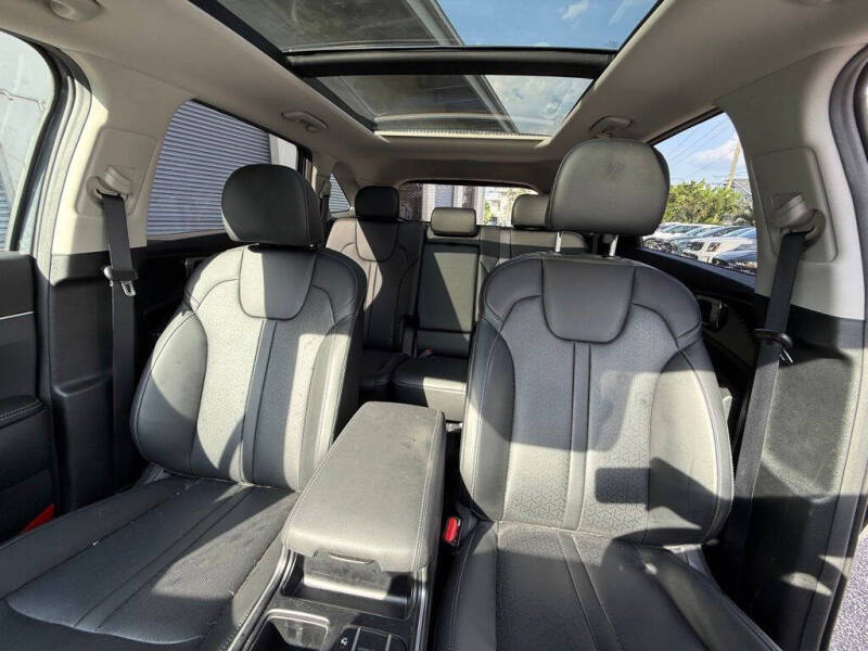 2023 Kia Sorento S