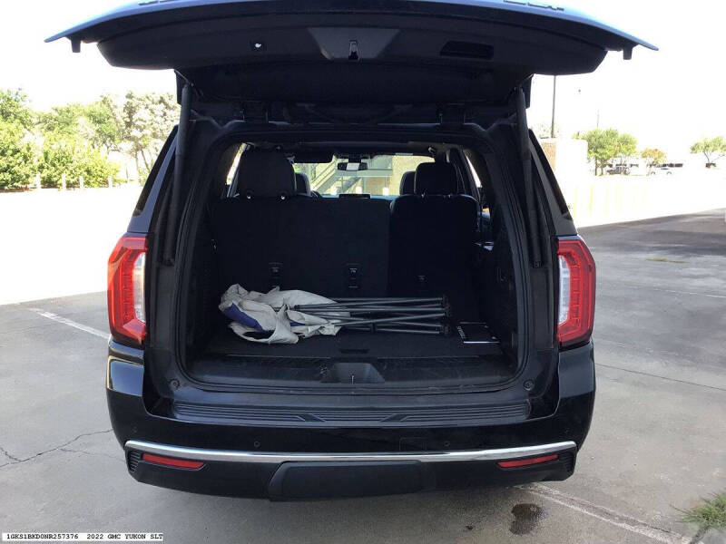 2022 GMC Yukon SLT