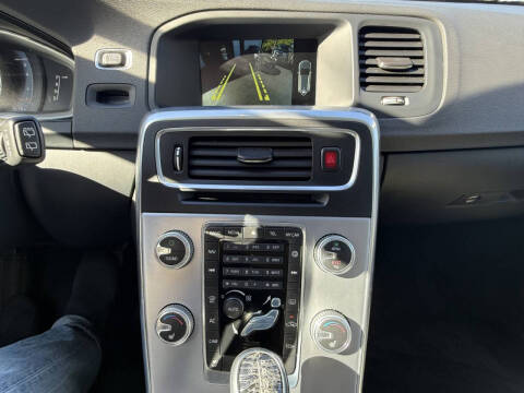 2017 Volvo V60 T5 Premier