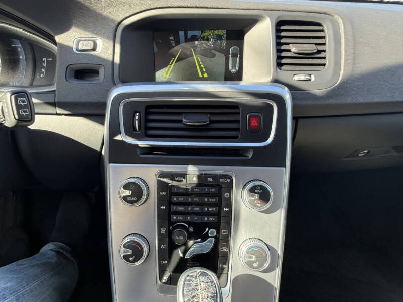 2017 Volvo V60 T5 Premier