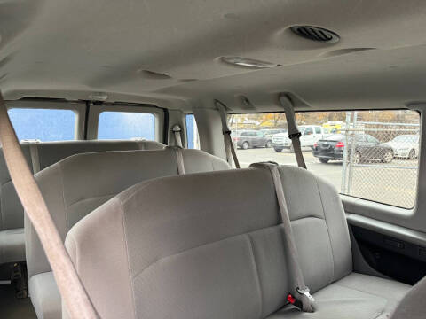 2010 Ford E-Series E-350 SD XLT