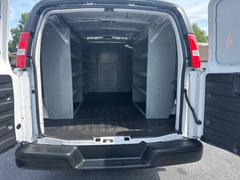 2021 GMC Savana 2500