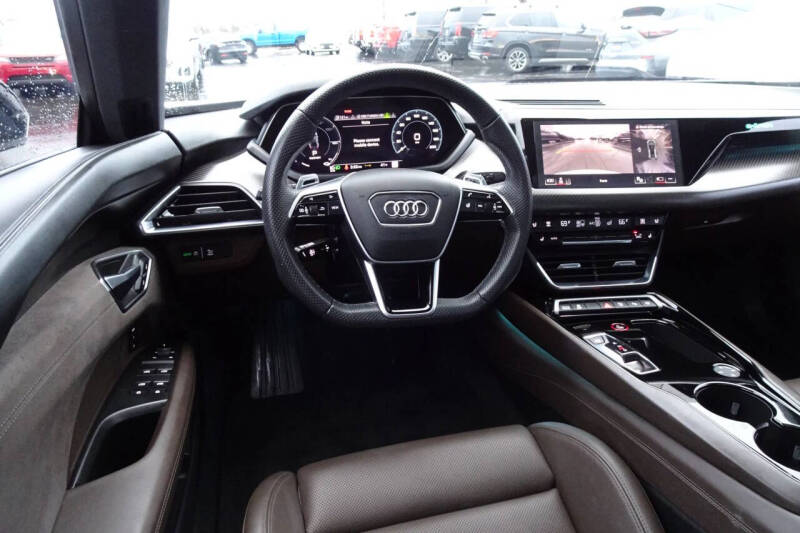 2022 Audi e-tron GT quattro Prestige