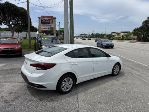 2020 Hyundai Elantra SE