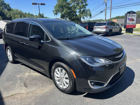 2017 Chrysler Pacifica Touring-L