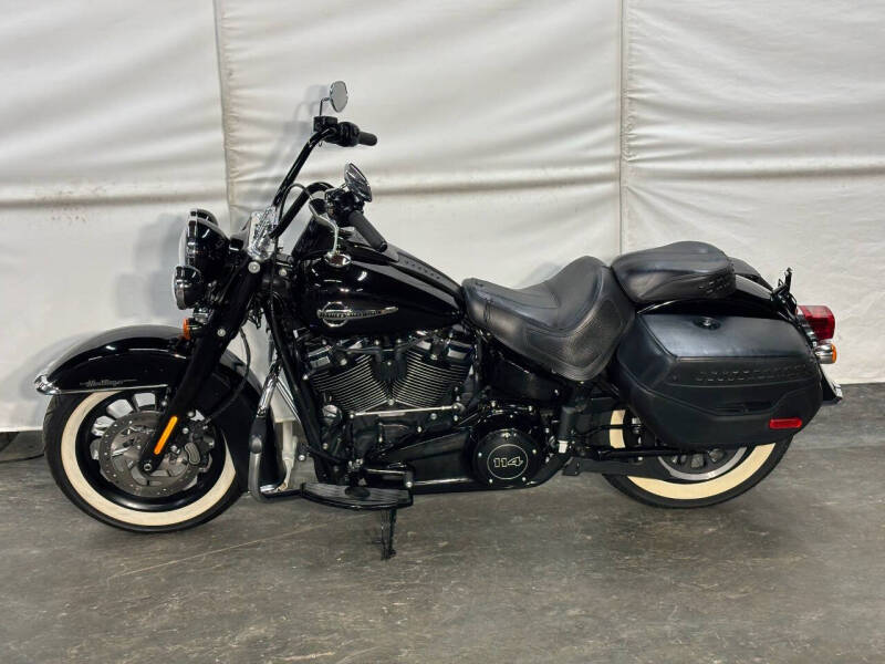 2018 Harley-Davidson FLHCS Heritage