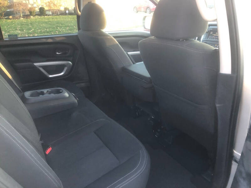 2019 Nissan Titan SV