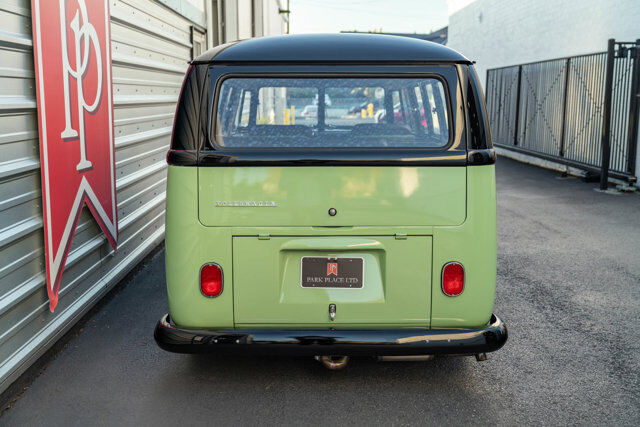 1966 Volkswagen 11-Window 62