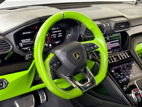 2022 Lamborghini Urus