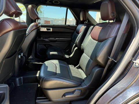 2020 Ford Explorer Platinum