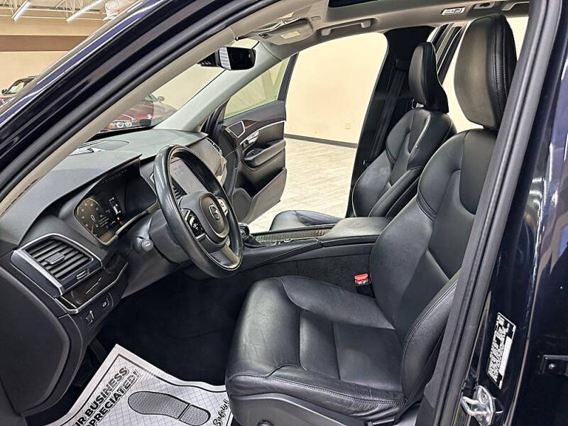 2019 Volvo XC90 T5 Momentum