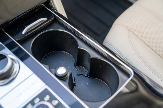 2017 Land Rover Range Rover 27