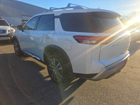 2024 Nissan Pathfinder Platinum