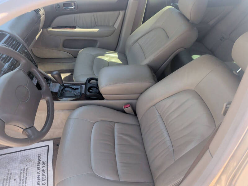 1996 Lexus LS 400